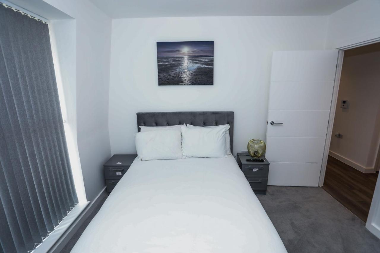 Lovely 2 Bed Apartment With Parking لندن المظهر الخارجي الصورة